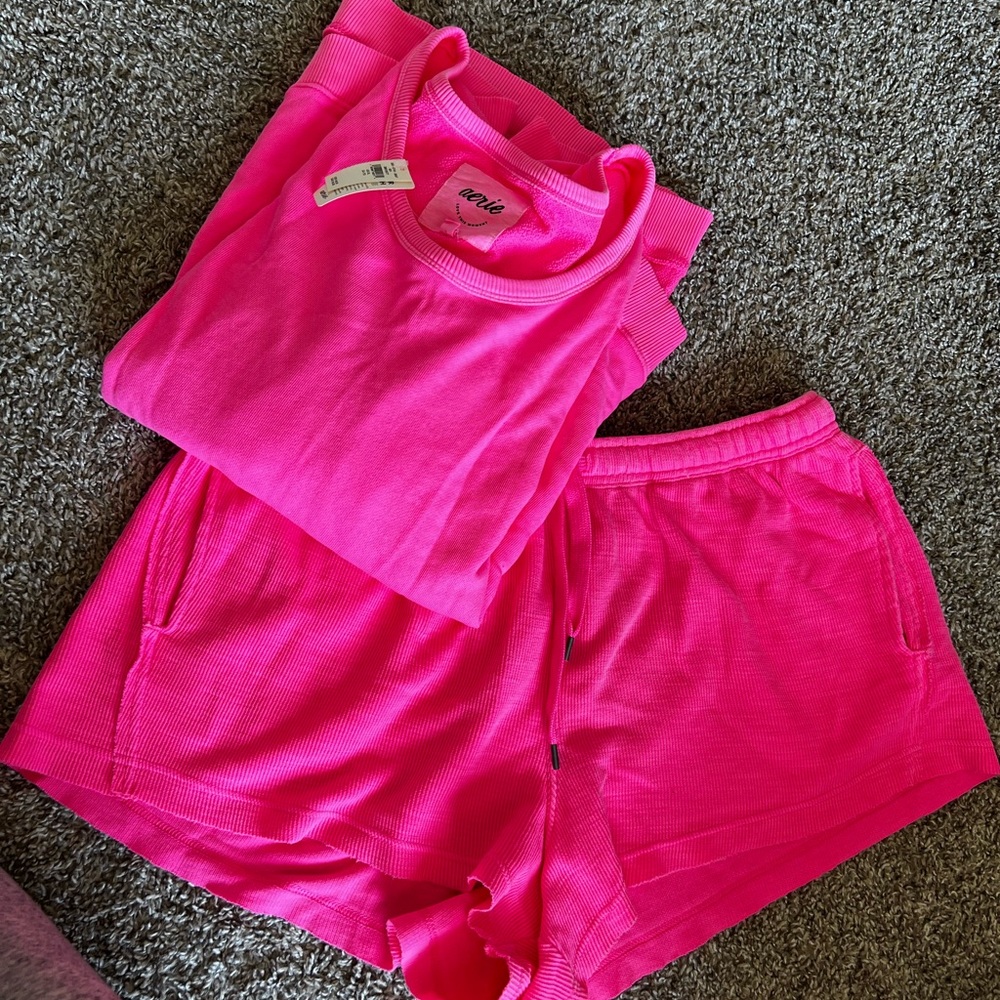 Aerie Shorts and Sweatshirt Set, NWT/NWOT, never worn. XL